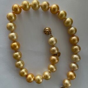 Majorica Pearl necklace
